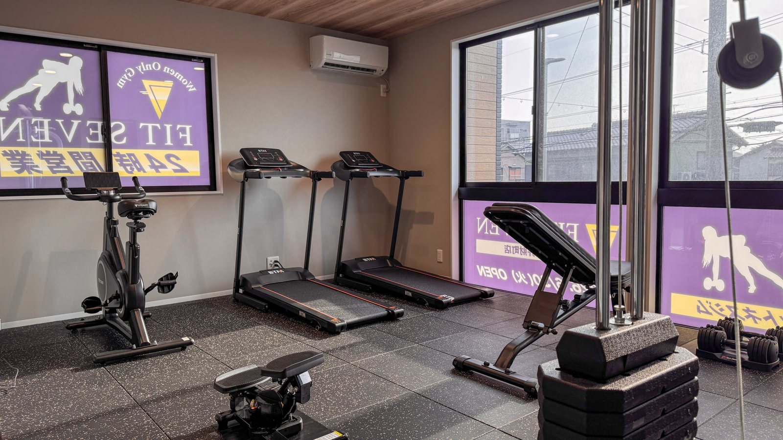 FIT SEVEN 店内（女性専用フロア）